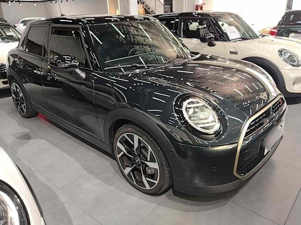 MINI 2025款 2.0T COOPER S 艺术家 五门版(5)