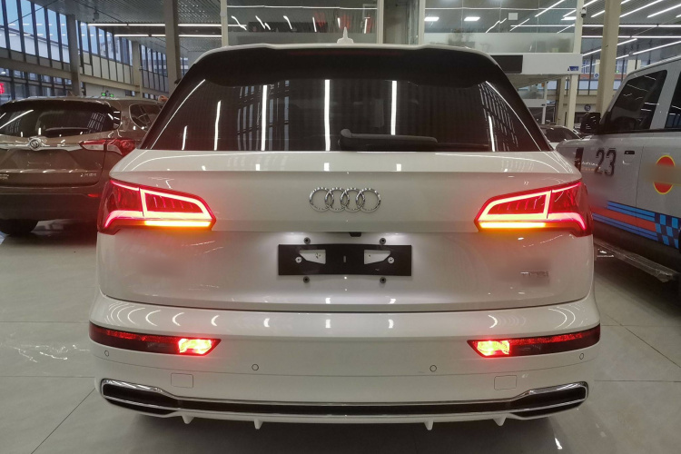 奥迪Q5L 2020款 改款 40 TFSI 荣享时尚型车身外观6