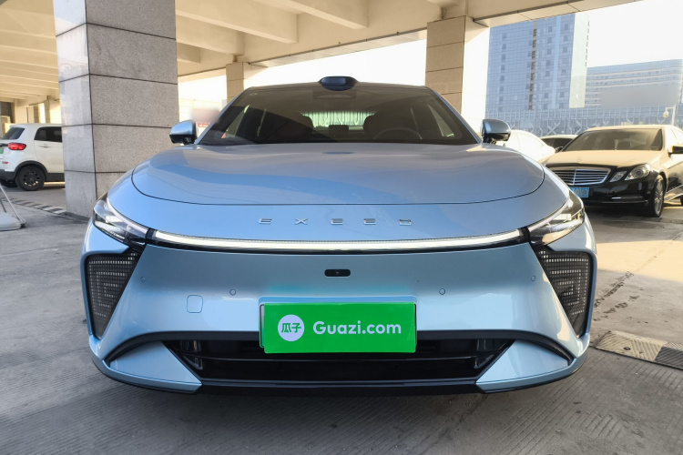 星途 星纪元 ES 2025款 纯电 Pro城区辅助驾驶 77kWh车身外观2