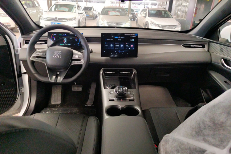 比亚迪 秦PLUS 2025款 DM-i 智驾版 55KM领先型中控内饰7002