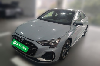 奥迪A3 2025款 A3L Limousine 35TFSI 飞驰尊享型