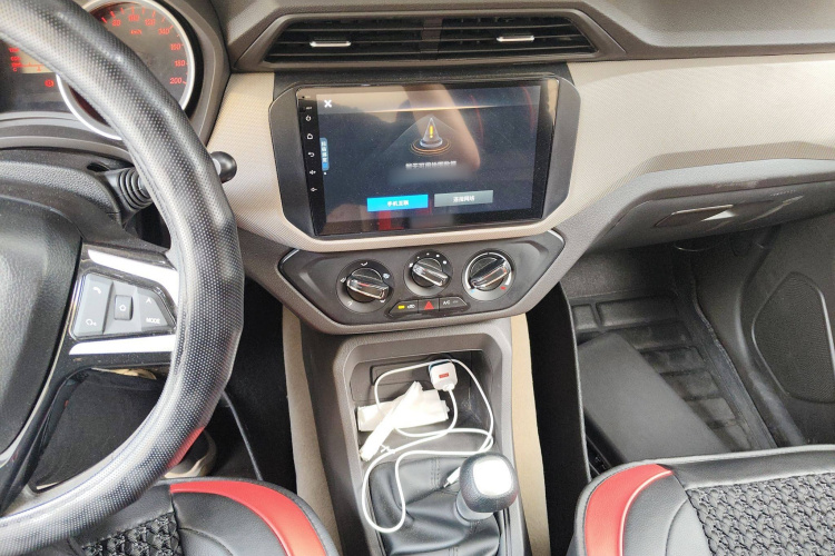 五菱汽车 五菱宏光 2021款 1.5L改款 S标准型 电动助力LAR局部细节16