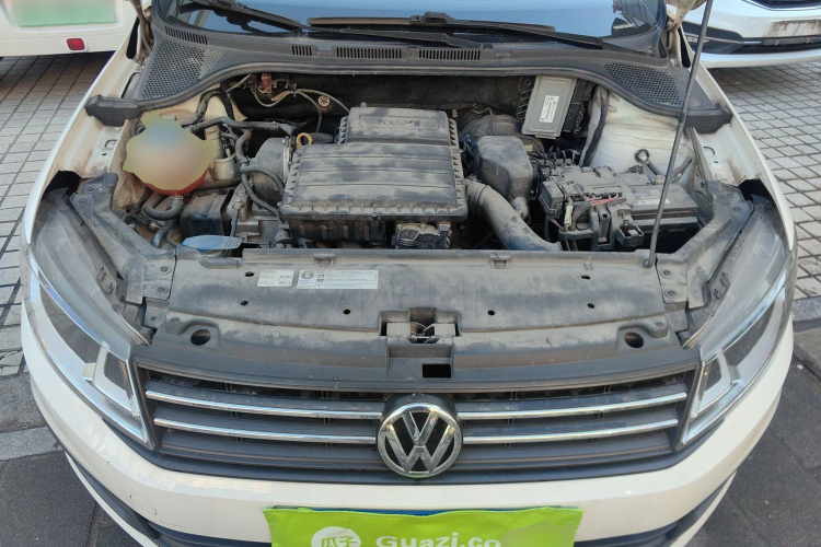 大众 桑塔纳 2016款 1.4L 手动风尚版机舱底盘24