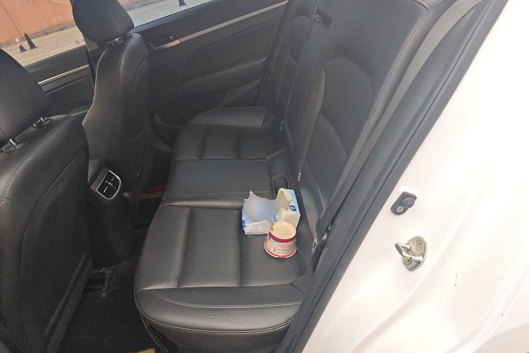 现代 领动插电混动 2019款 1.6L PHX乐行版中控内饰7004