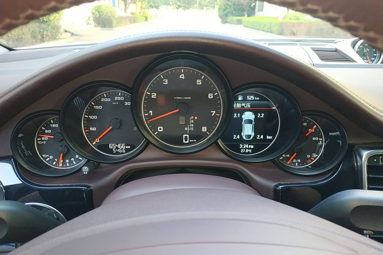 保时捷 2016款 Panamera 4 Edition 3.0T局部细节14