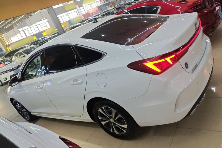 长安 逸动 2023款 畅享版 PLUS 蓝鲸NE 1.4T GDI DCT尊贵版车身外观6003