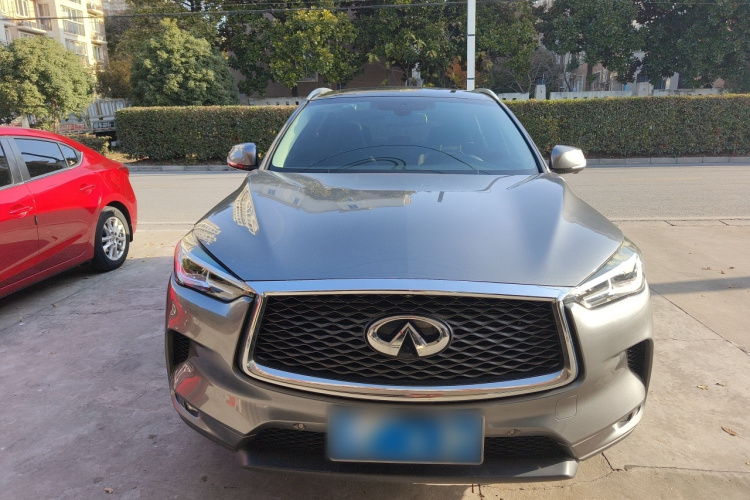 英菲尼迪QX50 2018款 2.0T 四驱菁英版车身外观2