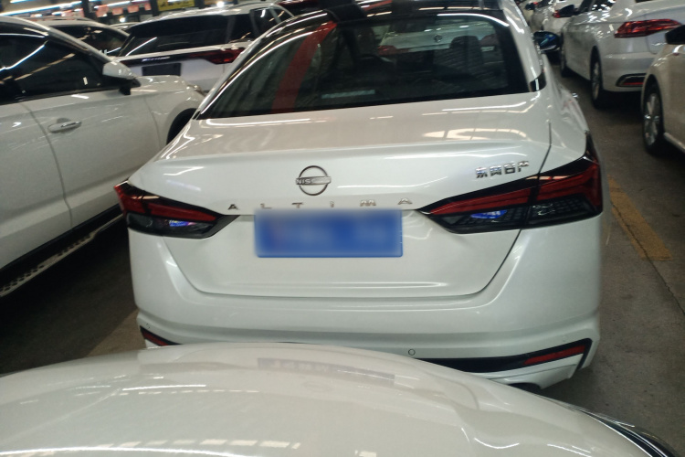 日产 天籁 2022款 2.0L XL-TLS 悦享版车身外观6