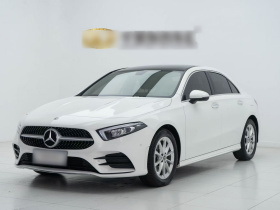 奔驰A级 2022款 改款 A 200 L 运动轿车时尚型