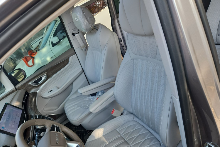 荣威iMAX8 2023款 400TGI 至享版中控内饰19