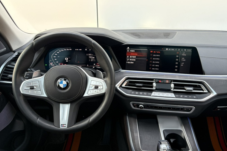 宝马X5 2022款 改款 xDrive 30Li 尊享型M运动套装局部细节13