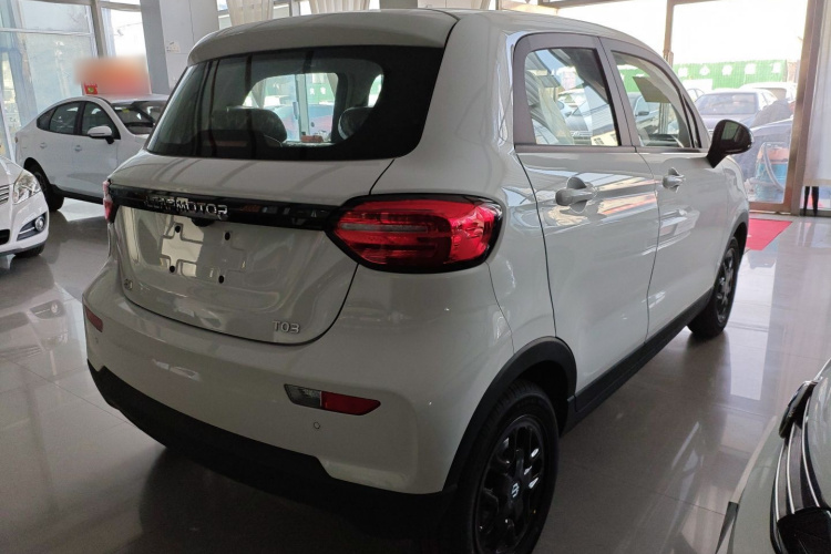 零跑汽车 零跑T03 2025款 310舒享版车身外观7