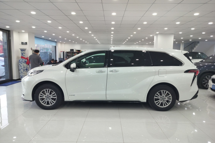 丰田 赛那SIENNA 2021款 2.5L混动 豪华版车身外观6003