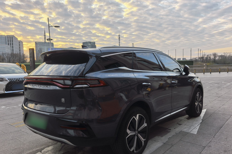 比亚迪 唐新能源 2022款 EV 600KM 尊享型车身外观6006