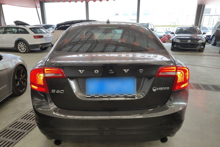 沃尔沃S60 2018款 S60L T3 智进进取版车身外观6