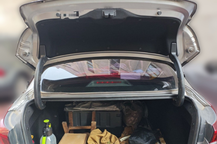 长安 逸动 2020款 PLUS 蓝鲸NE 1.4T GDI DCT旗舰型局部细节23