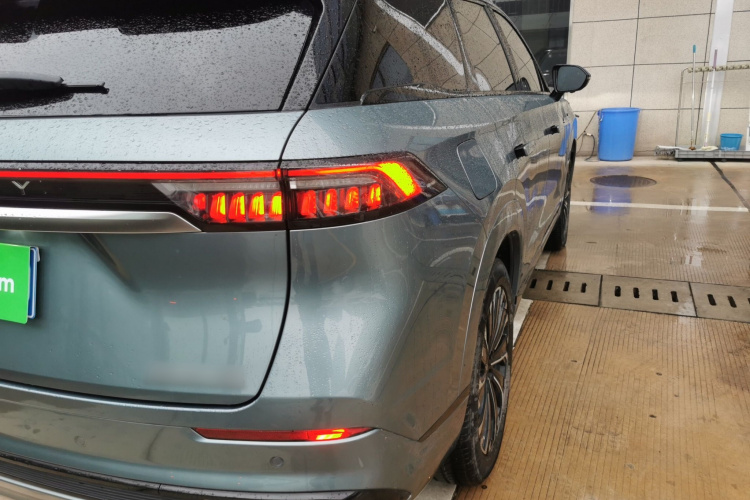 奇瑞 瑞虎9 2023款 2.0T 双离合两驱尊贵版 5座车身外观9