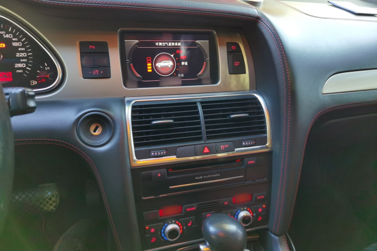 奥迪Q7 2011款 3.0 TFSI 舒适型(200kW)局部细节16