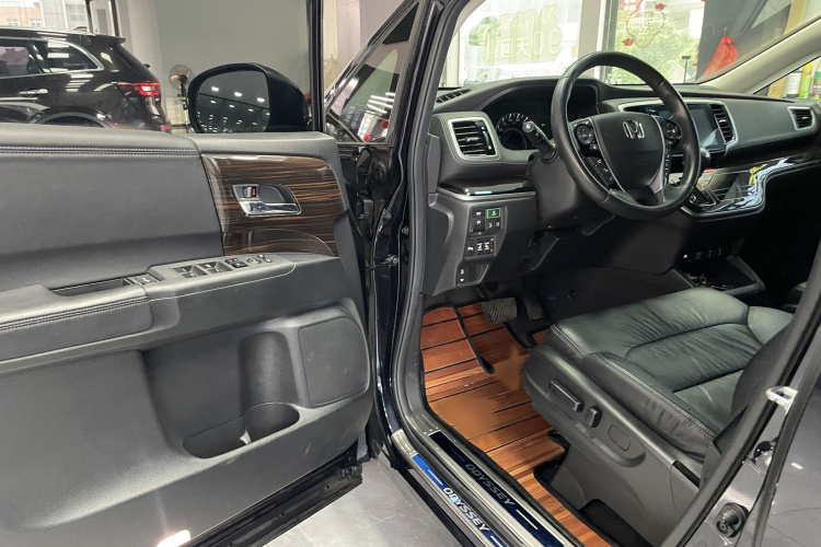 本田 奥德赛 2021款 2.0L 锐·尊享版中控内饰7002