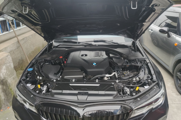 宝马3系 2021款 改款 325Li M运动套装机舱底盘24