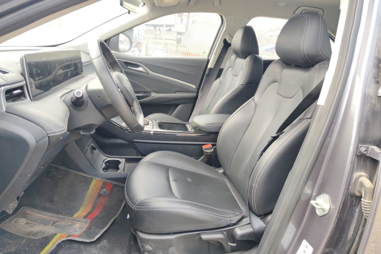 哪吒汽车 2023款 哪吒U-Ⅱ 400 U秀版 磷酸铁锂中控内饰19