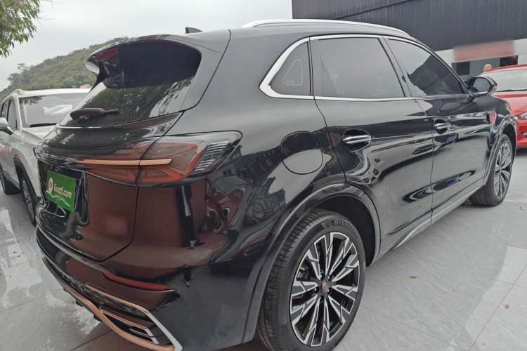 红旗HS5 2023款 2.0T 四驱旗享Pro版车身外观6005