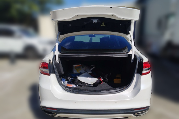 福特 蒙迪欧 2018款 EcoBoost 200 时尚型局部细节23