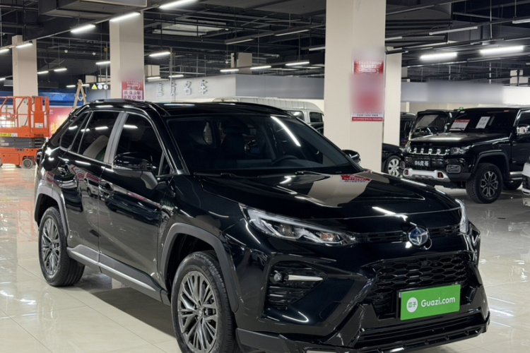 丰田 威兰达 2023款 双擎 2.5L E-CVT两驱豪华PLUS版车身外观6002