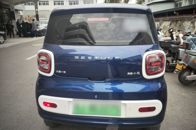 奔腾小马 2025款 222km 灵动马车身外观6