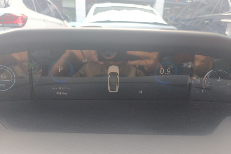 长安UNI-V 2023款 1.5T 运动版局部细节14