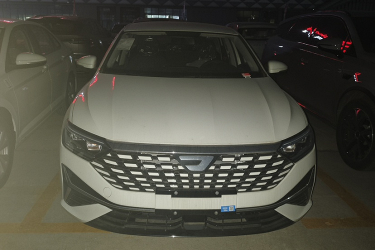 捷达VA7 2025款 1.4T 听劝版车身外观6001