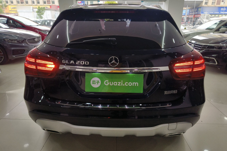 奔驰GLA 2018款 GLA 200 动感型车身外观6