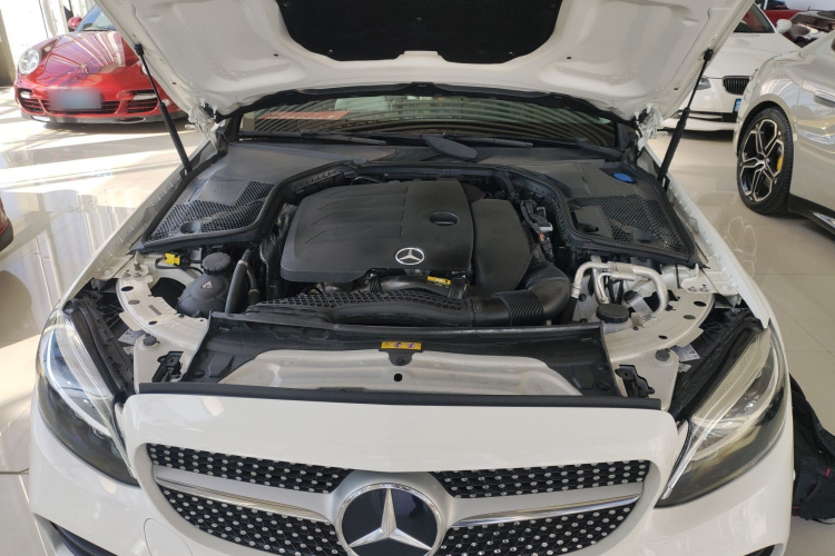 奔驰C级(进口) 2019款 C 260 旅行轿车机舱底盘24
