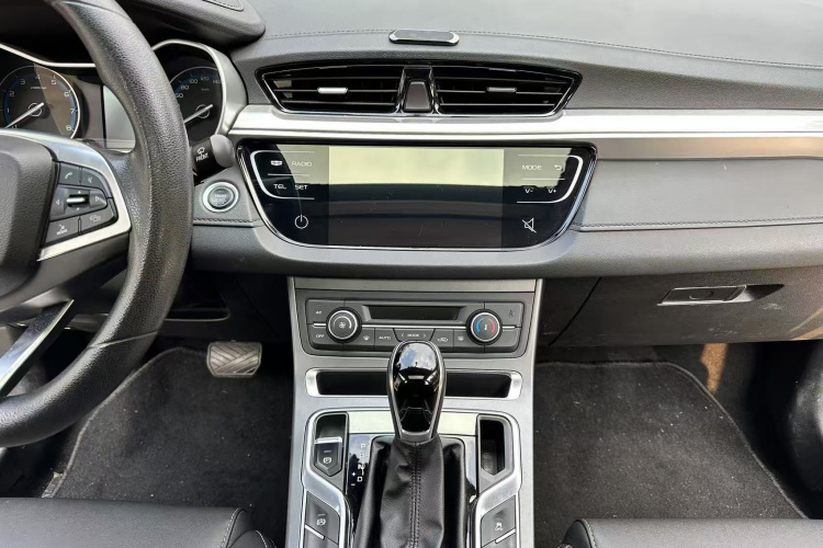 吉利汽车 帝豪 2020款 1.5L CVT豪华型中控内饰7009