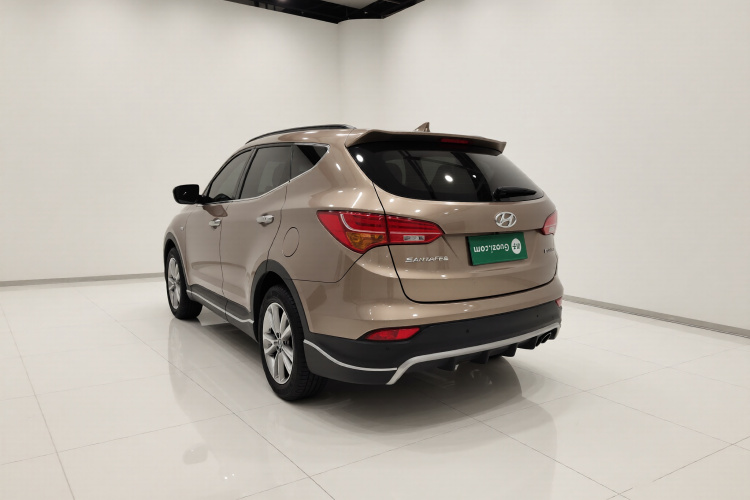 现代 胜达经典 2013款 3.0L 四驱舒适导航版 7座 欧IV车身外观5