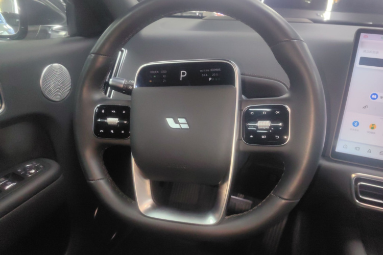 理想汽车 理想L8 2024款 Ultra中控内饰13