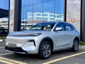 吉利银河 银河星舰7 EM-i 2025款 120km 启航+版