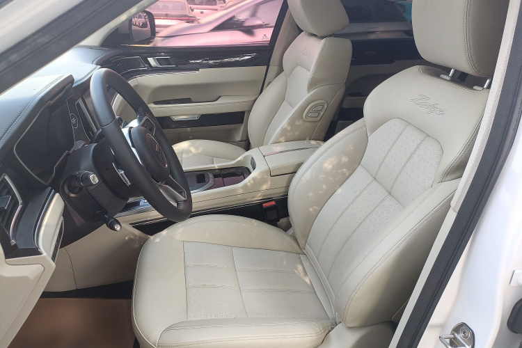 众泰T700 2017款 1.8T 双离合尊贵型中控内饰7007