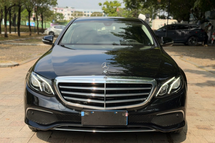 奔驰E级 2020款 改款 E 260 L车身外观6002