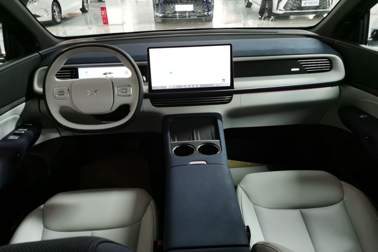 小鹏G6 2023款 580 长续航 Pro中控内饰12