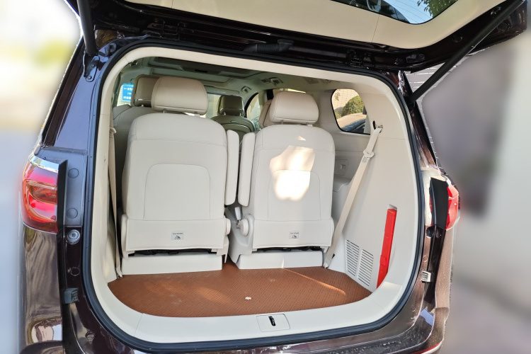 别克GL8 2022款 Avenir艾维亚 六座贤礼版中控内饰23