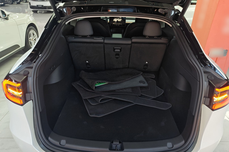 特斯拉 Model Y 2024款 后轮驱动版局部细节23