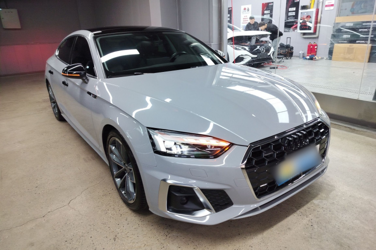 奥迪A5 2021款 Sportback 45 TFSI quattro 臻选动感型车身外观3