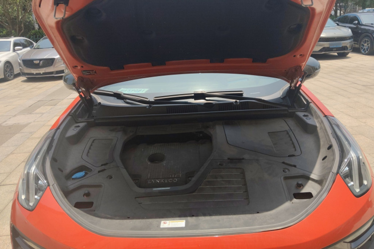 领克05 2020款 2.0TD 四驱劲Halo机舱底盘24