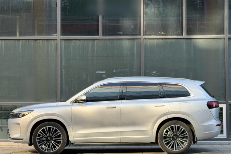 鸿蒙智行 问界M7 2024款 1.5T 四驱Plus版 5座车身外观6003