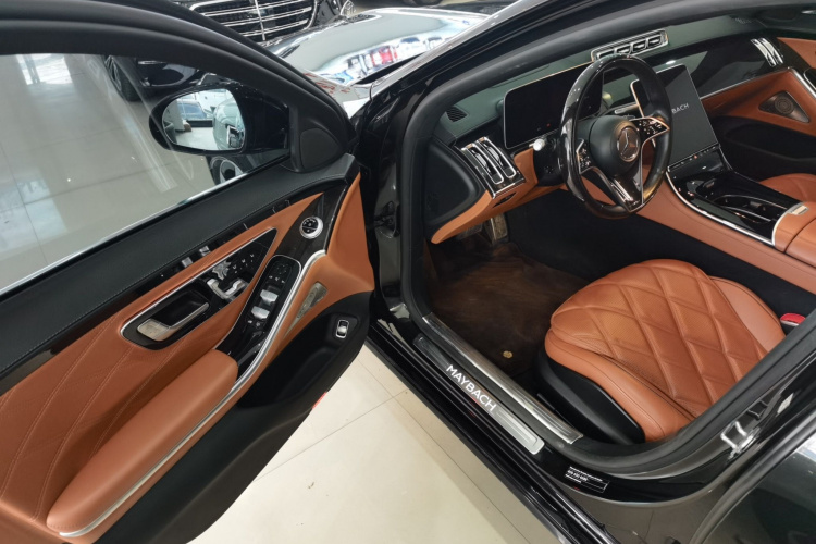 奔驰 迈巴赫S级 2022款 S 480 4MATIC 智臻特别版中控内饰7002