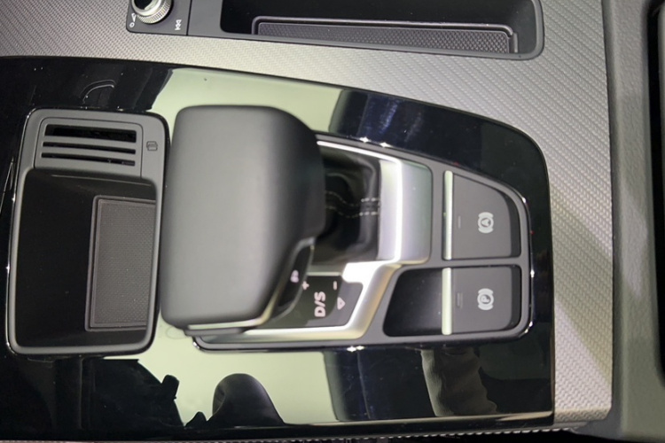 奥迪Q5L 2022款 改款 40T 豪华动感型局部细节18