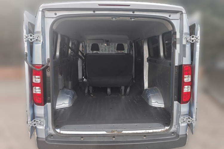 五菱汽车 五菱扬光 2024款 300KM 舒适型客车版 75kW中控内饰23