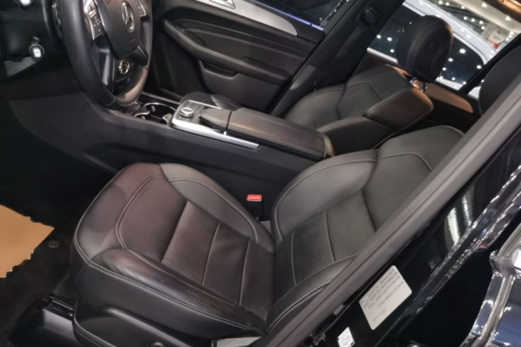 奔驰M级 2015款 ML 320 4MATIC局部细节19