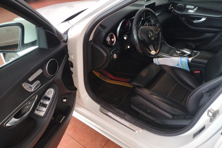 奔驰C级 2015款 改款 C 200 L 运动型中控内饰7003